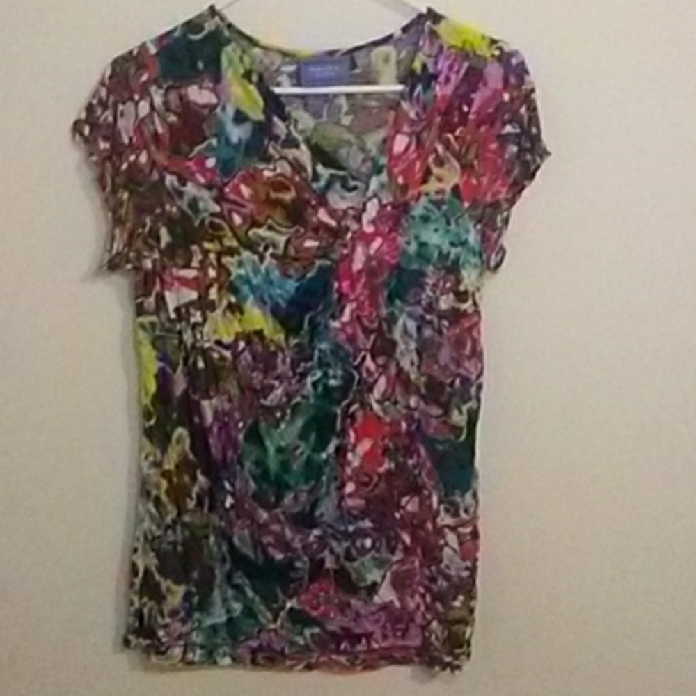 Simply Vera by Vera Wang woman's colorful top